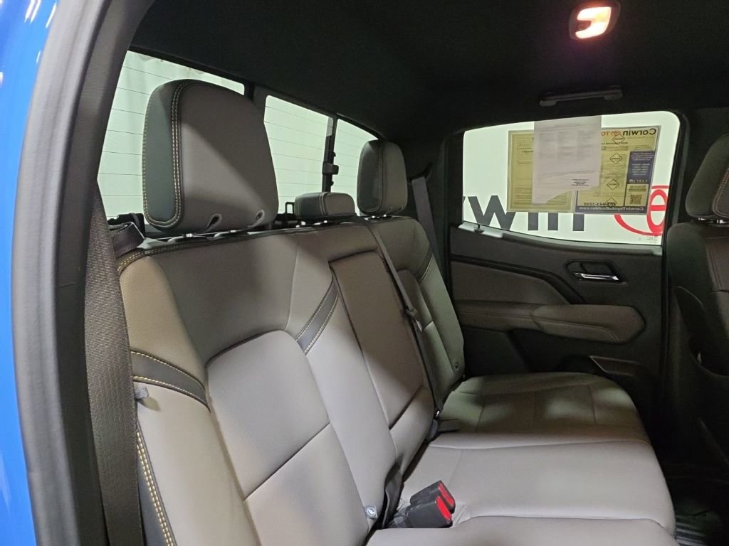 Used 2025 Chevrolet Colorado ZR2 w/ Technology Package AWD/4WD image 15