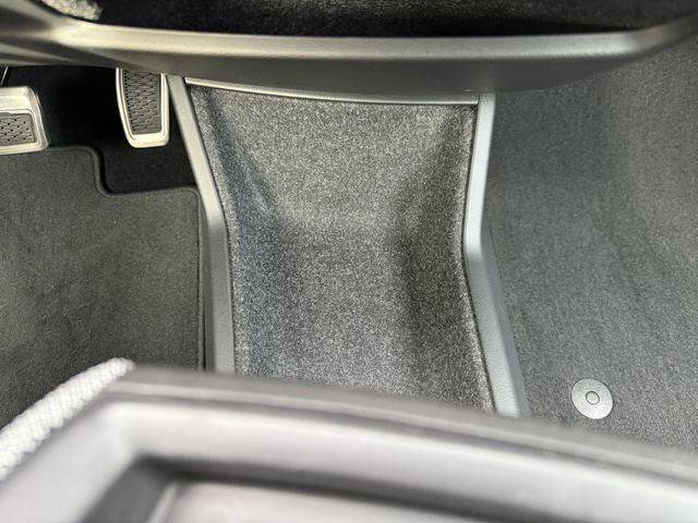 New 2025 Cadillac Optiq Sport 1 image 24