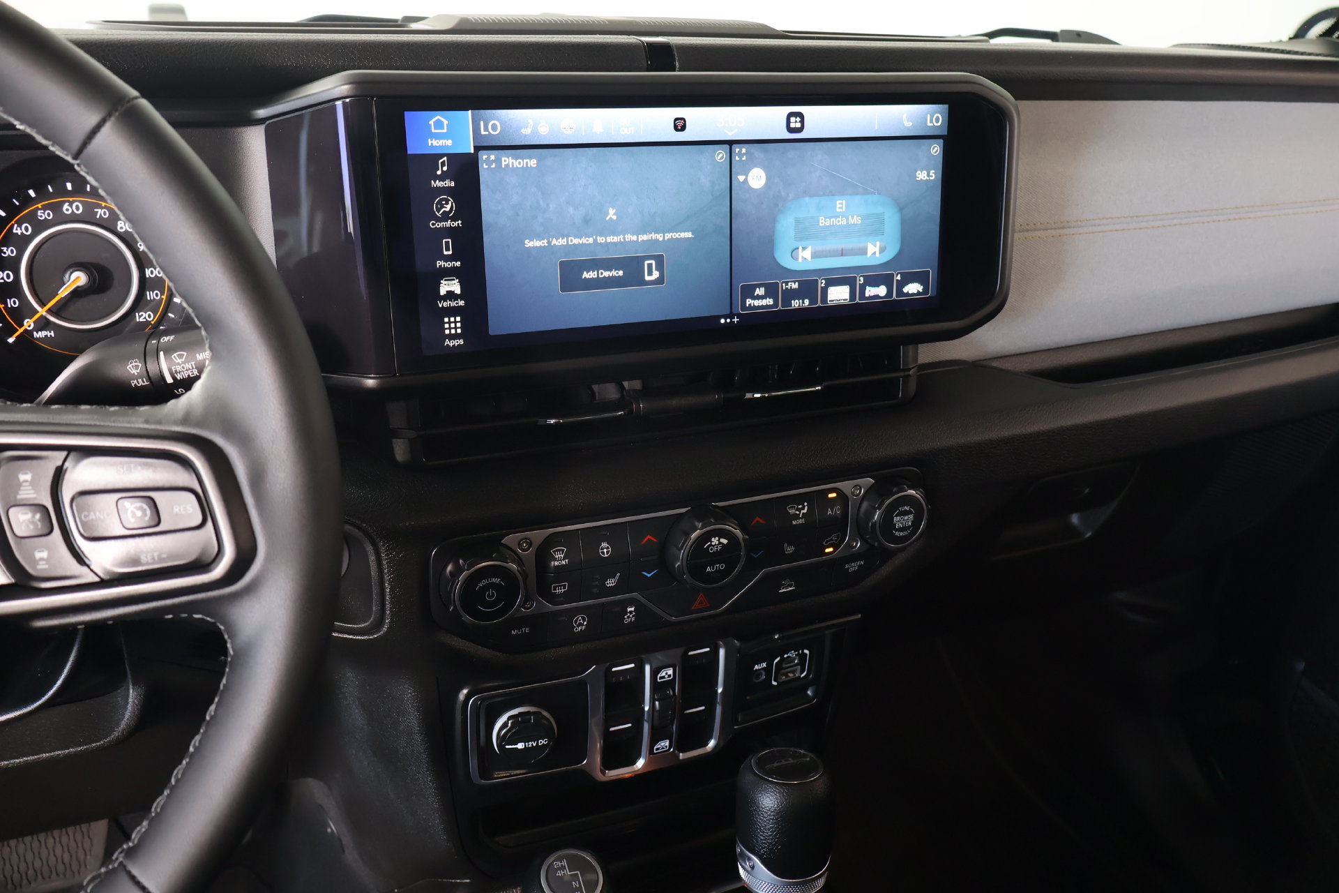 Used 2025 Jeep Gladiator Sport AWD/4WD image 5