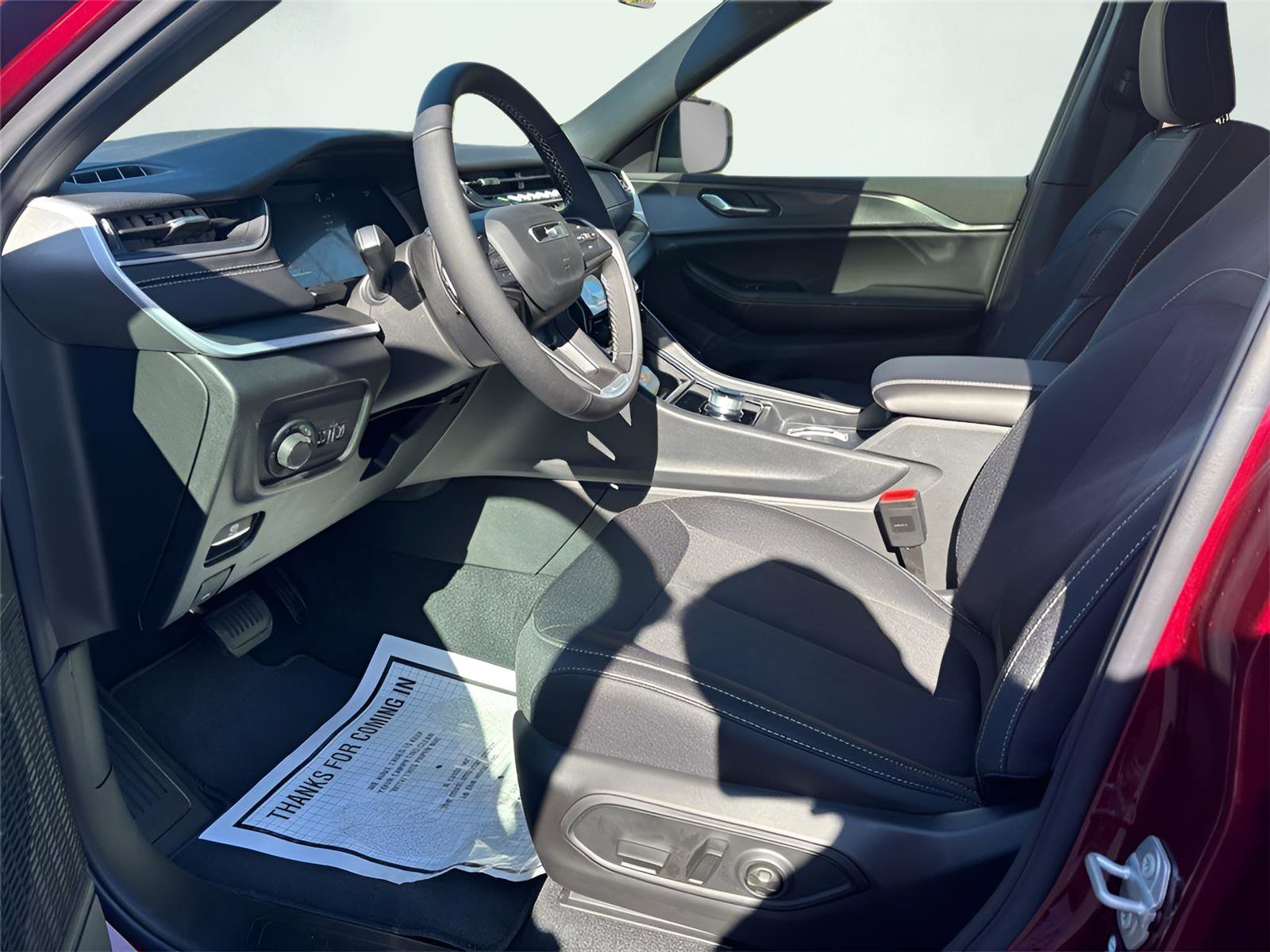 New 2025 Jeep Grand Cherokee L Laredo w/ Luxury Tech Group I image 27