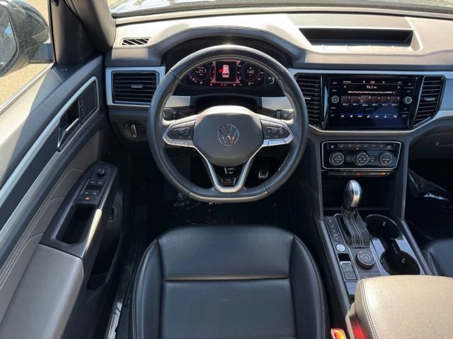 Used 2022 Volkswagen Atlas Cross Sport SEL R-Line AWD/4WD image 5
