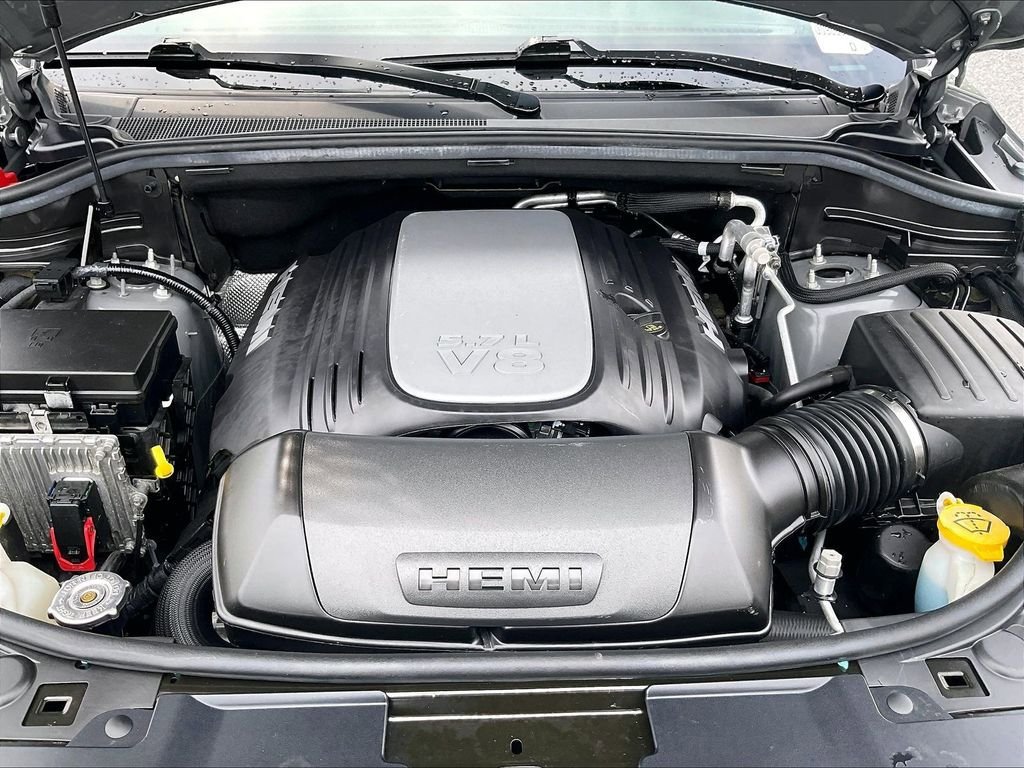 Used 2022 Dodge Durango R/T w/ Blacktop Package AWD/4WD image 31