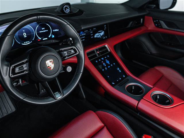 Certified 2025 Porsche Taycan 4S image 4