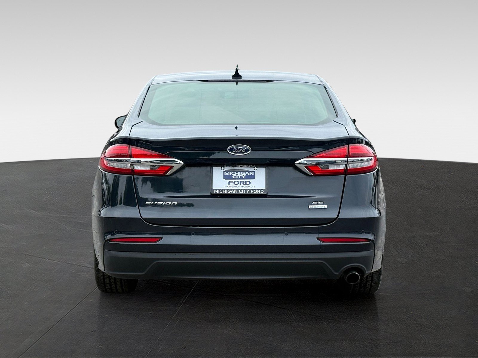 Used 2020 Ford Fusion SE FWD image 6