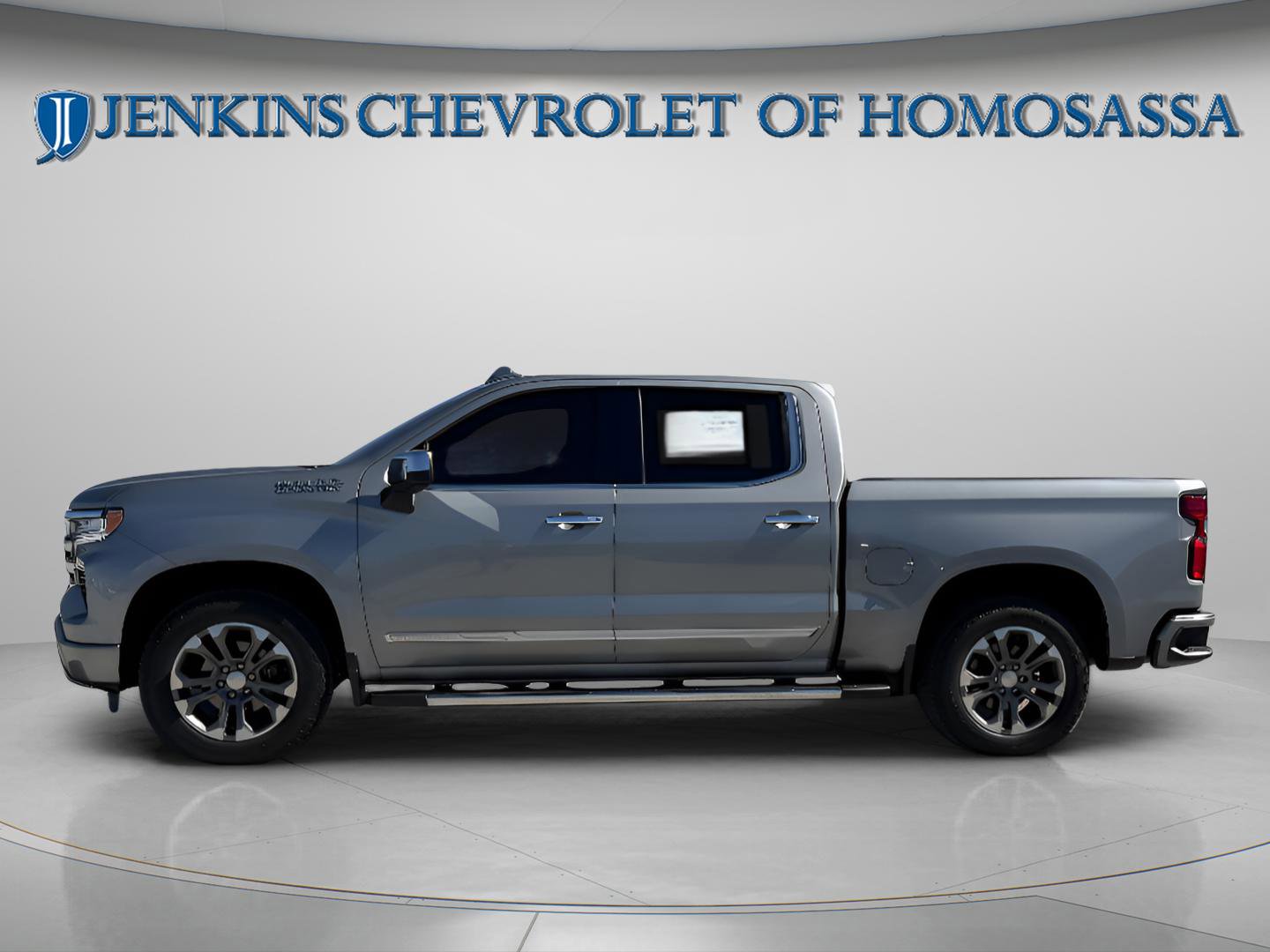 Used 2024 Chevrolet Silverado 1500 High Country w/ Technology Package AWD/4WD image 10