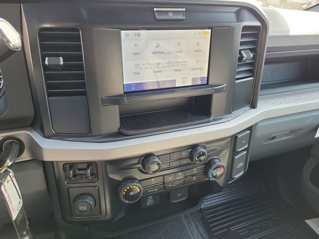 New 2026 Ford F450 XL w/ XL Chrome Package RWD image 7