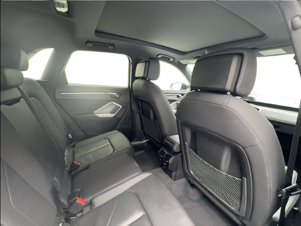 Used 2023 Audi Q3 2.0T Premium w/ Convenience Package AWD/4WD image 30