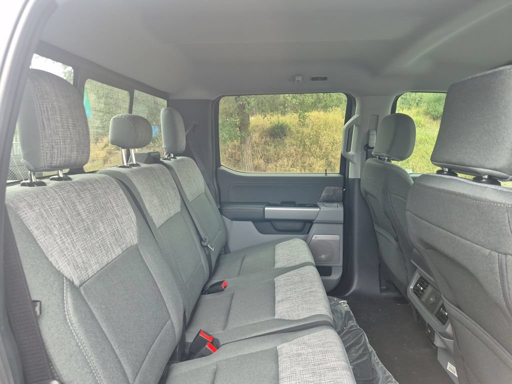 New 2026 Ford F350 XLT w/ XLT Premium Package AWD/4WD image 24