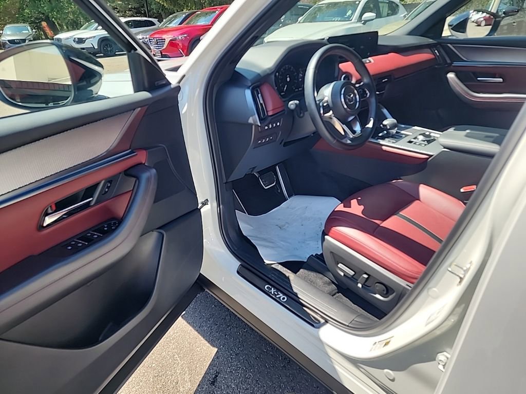 Certified 2025 MAZDA CX-70 Plug-In Hybrid w/ Premium Plus AWD/4WD image 16
