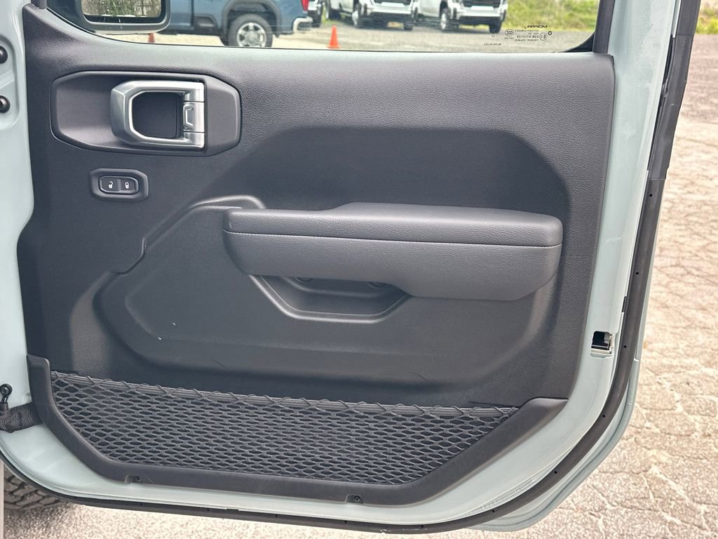 Used 2024 Jeep Wrangler Willys image 15