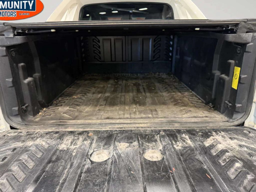 Used 2012 Chevrolet Avalanche LTZ AWD/4WD image 21