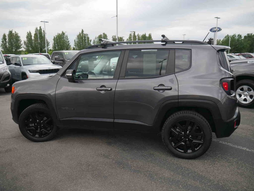 Used 2017 Jeep Renegade Altitude AWD/4WD image 16