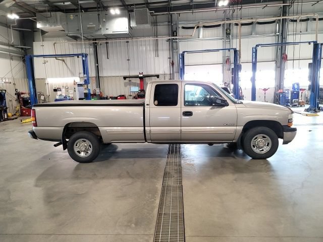 Used 2000 Chevrolet Silverado 2500 LS RWD image 8