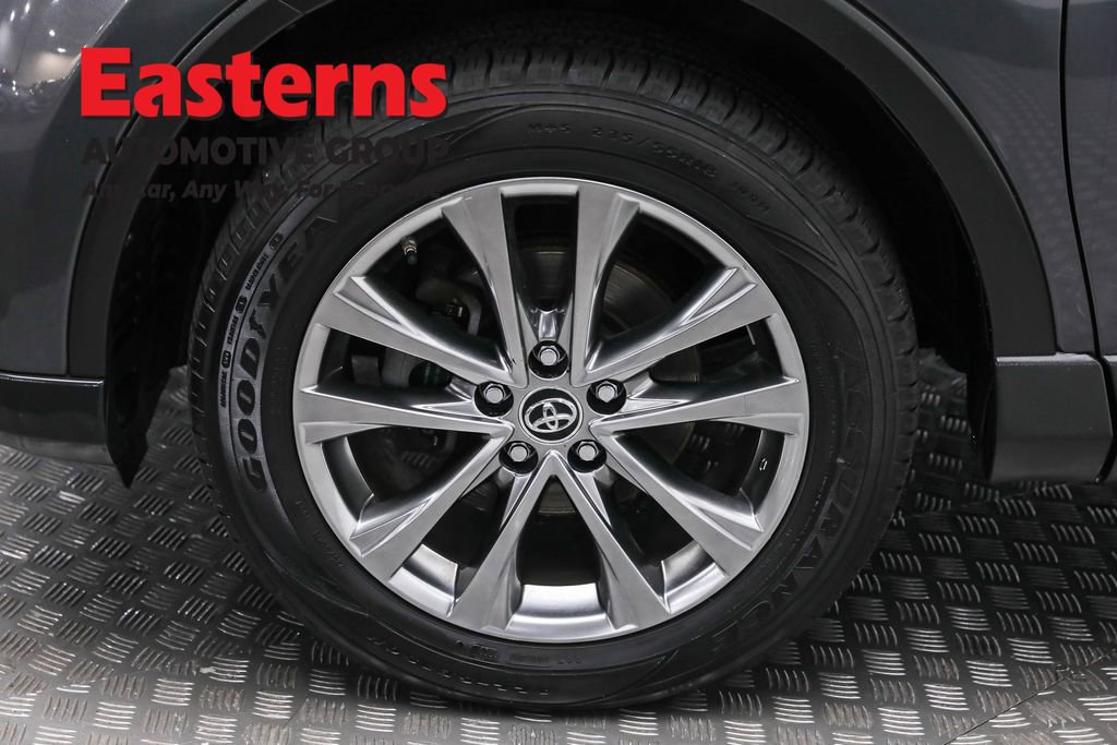 Used 2018 Toyota RAV4 Limited image 36