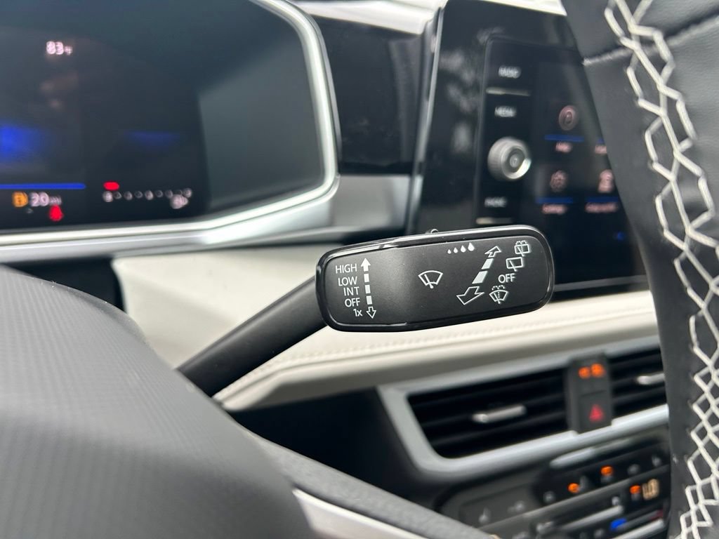 New 2026 Volkswagen Taos SE FWD image 23