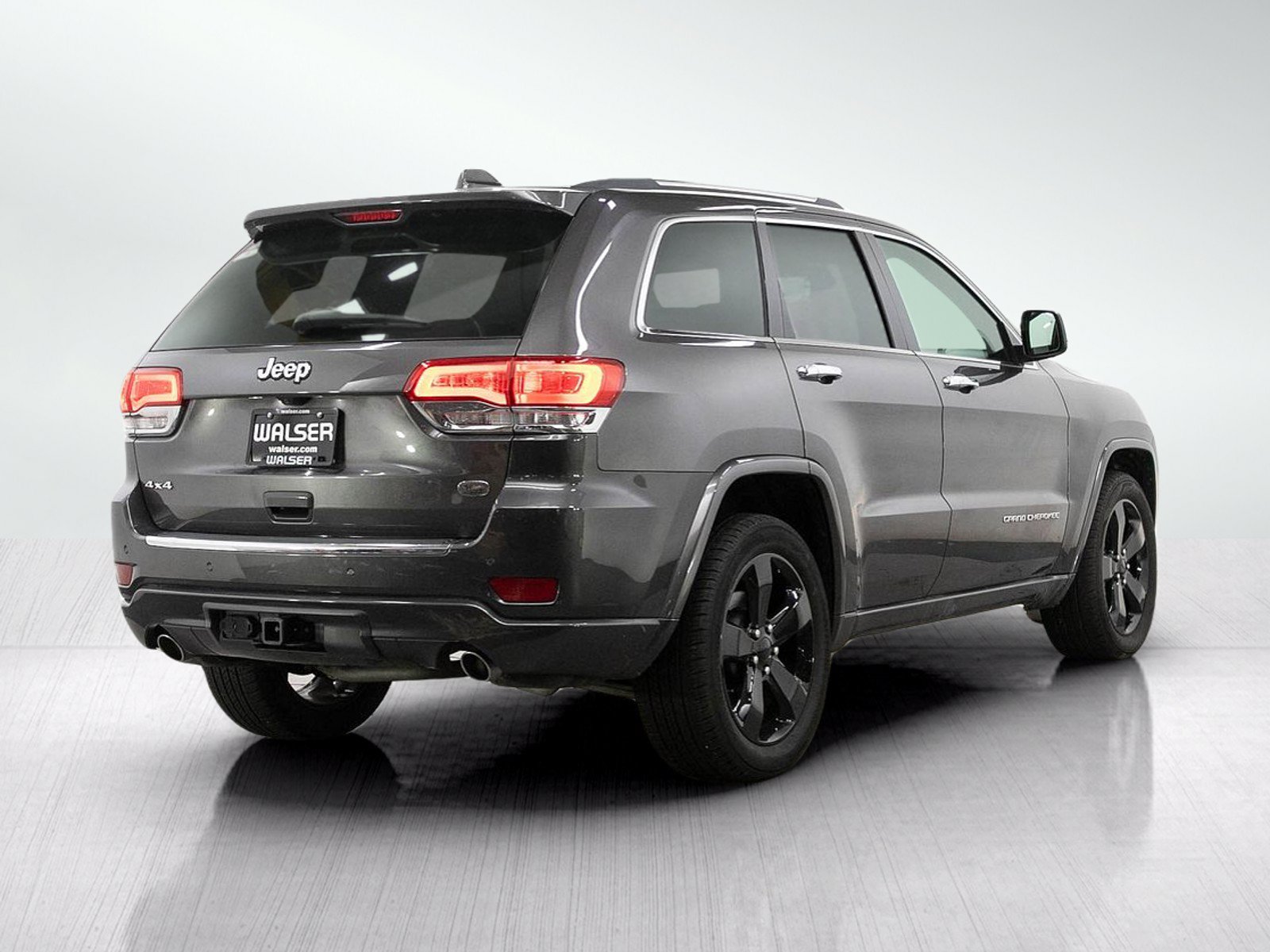 Used 2015 Jeep Grand Cherokee Overland w/ Advanced Technology Group AWD/4WD image 5