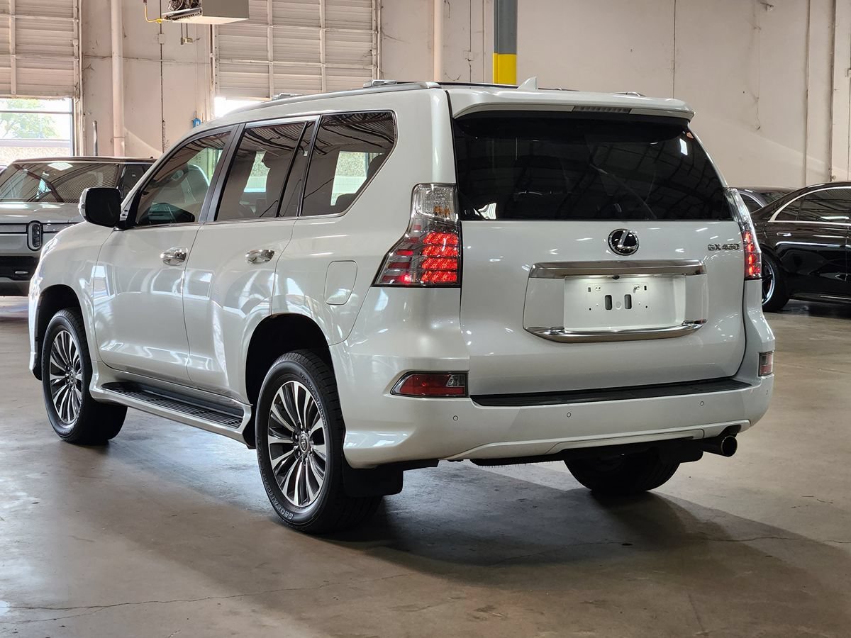 Used 2023 Lexus GX 460 Luxury w/ Accessory Package AWD/4WD image 11