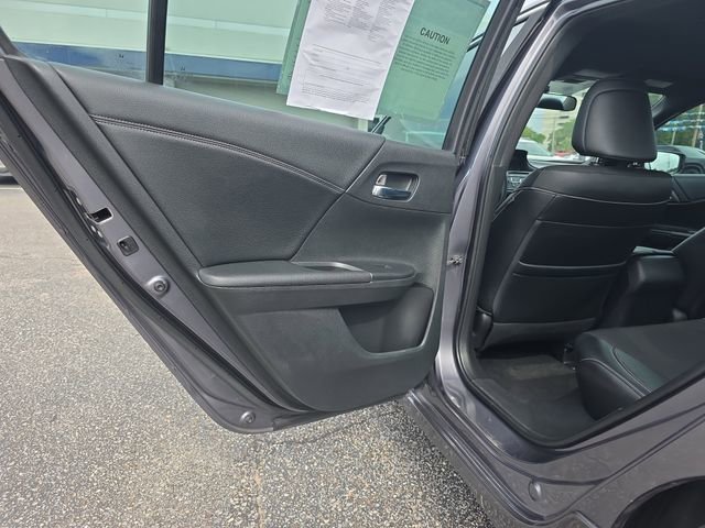 Used 2016 Honda Accord Sport image 26
