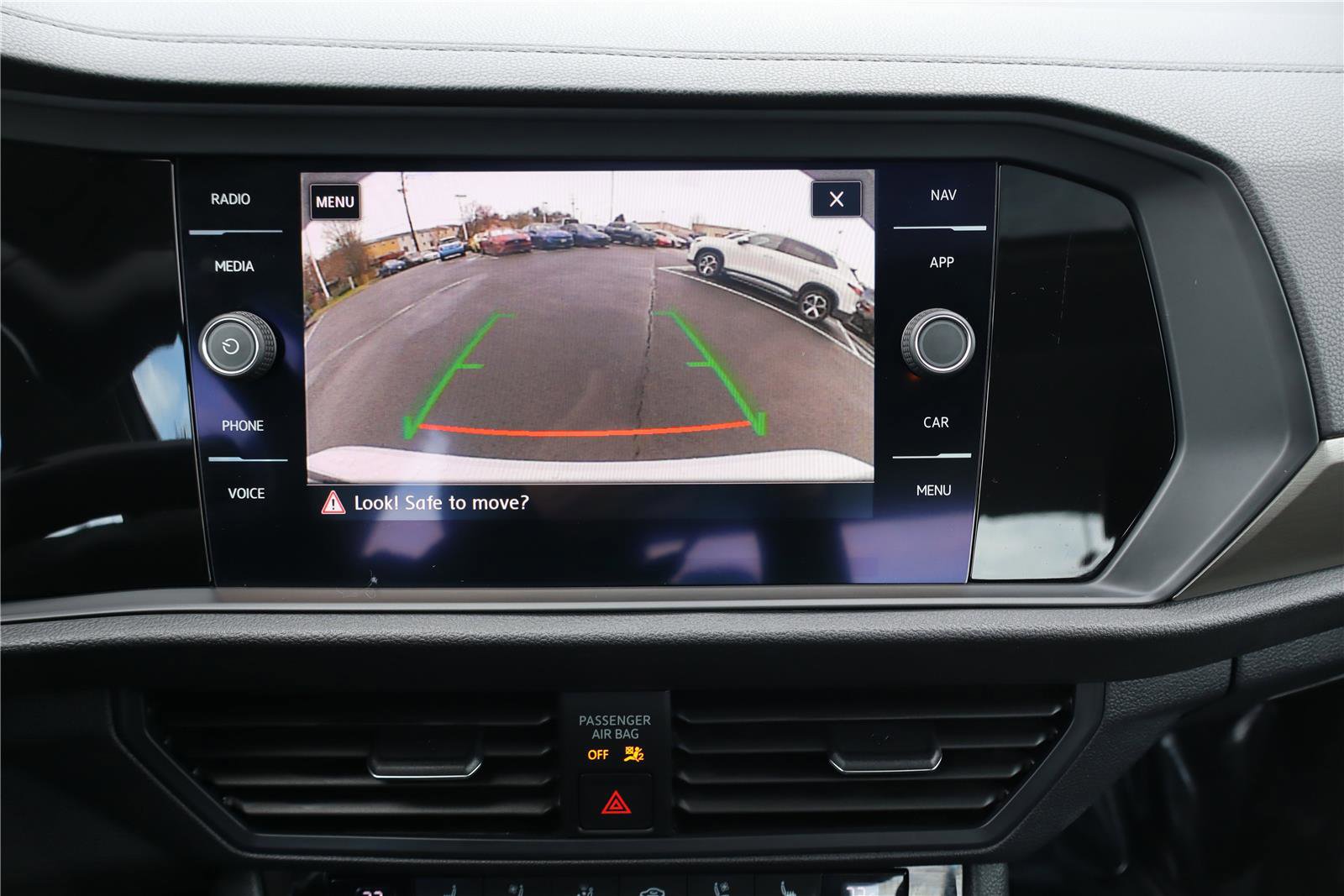 Used 2019 Volkswagen Jetta SEL Premium image 21