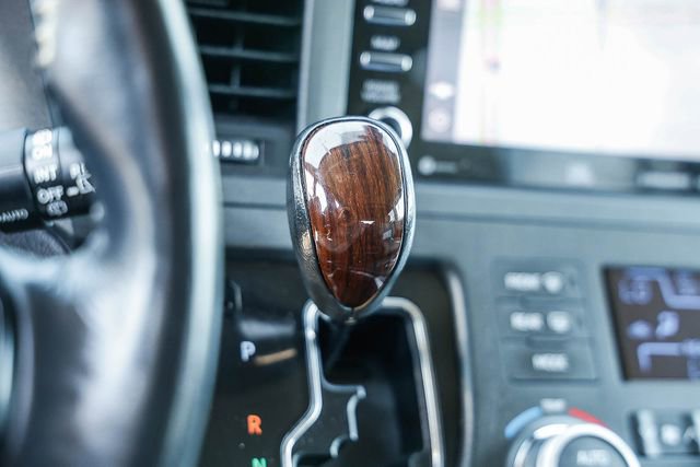 Used 2019 Toyota Sienna Limited Premium image 25
