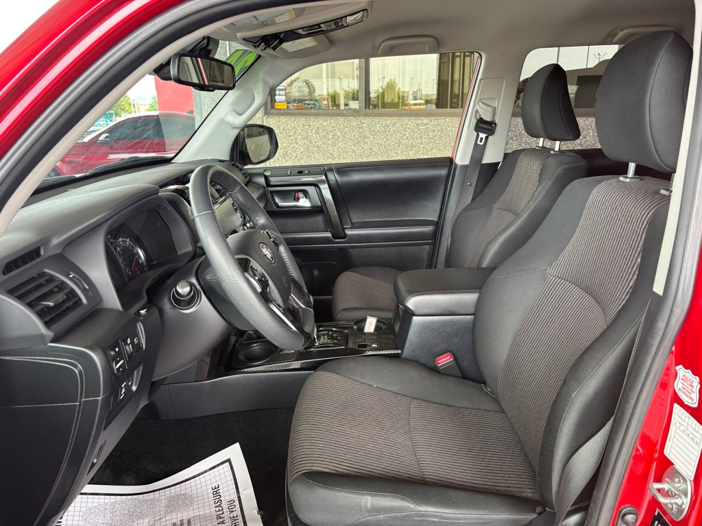 Used 2024 Toyota 4Runner TRD Off-Road image 5