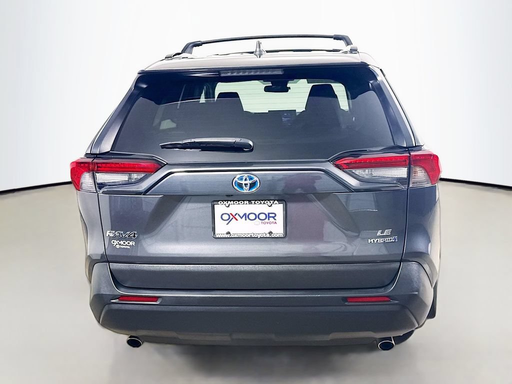 Used 2021 Toyota RAV4 LE AWD/4WD image 6