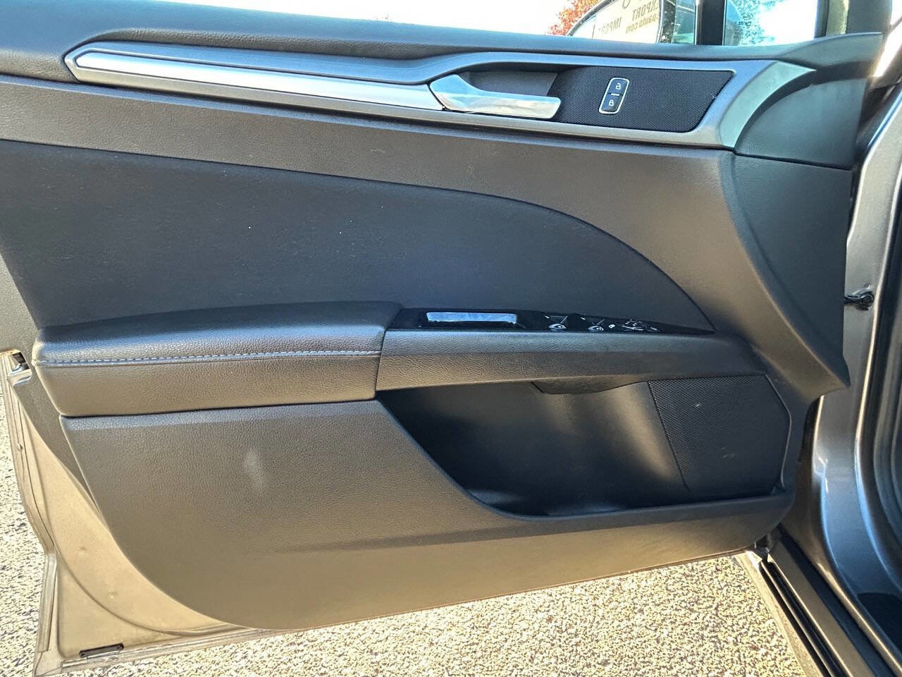 Used 2013 Ford Fusion SE image 25