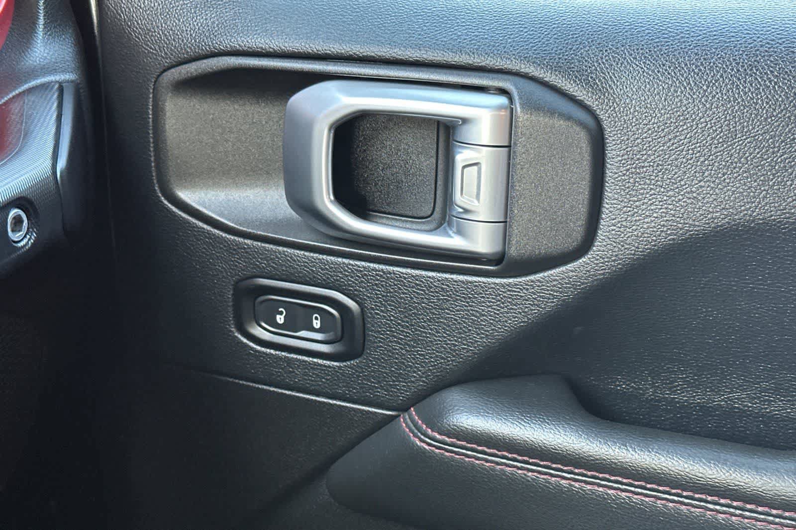 Used 2019 Jeep Wrangler Unlimited Rubicon AWD/4WD image 21