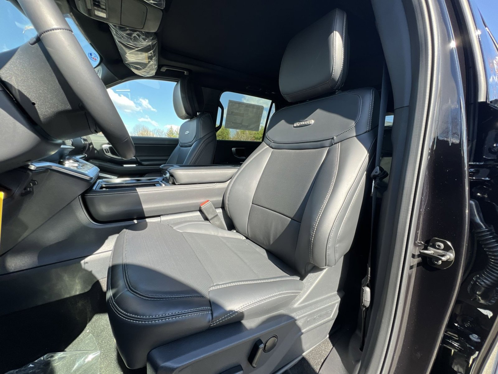 New 2026 Ford Expedition Platinum image 13