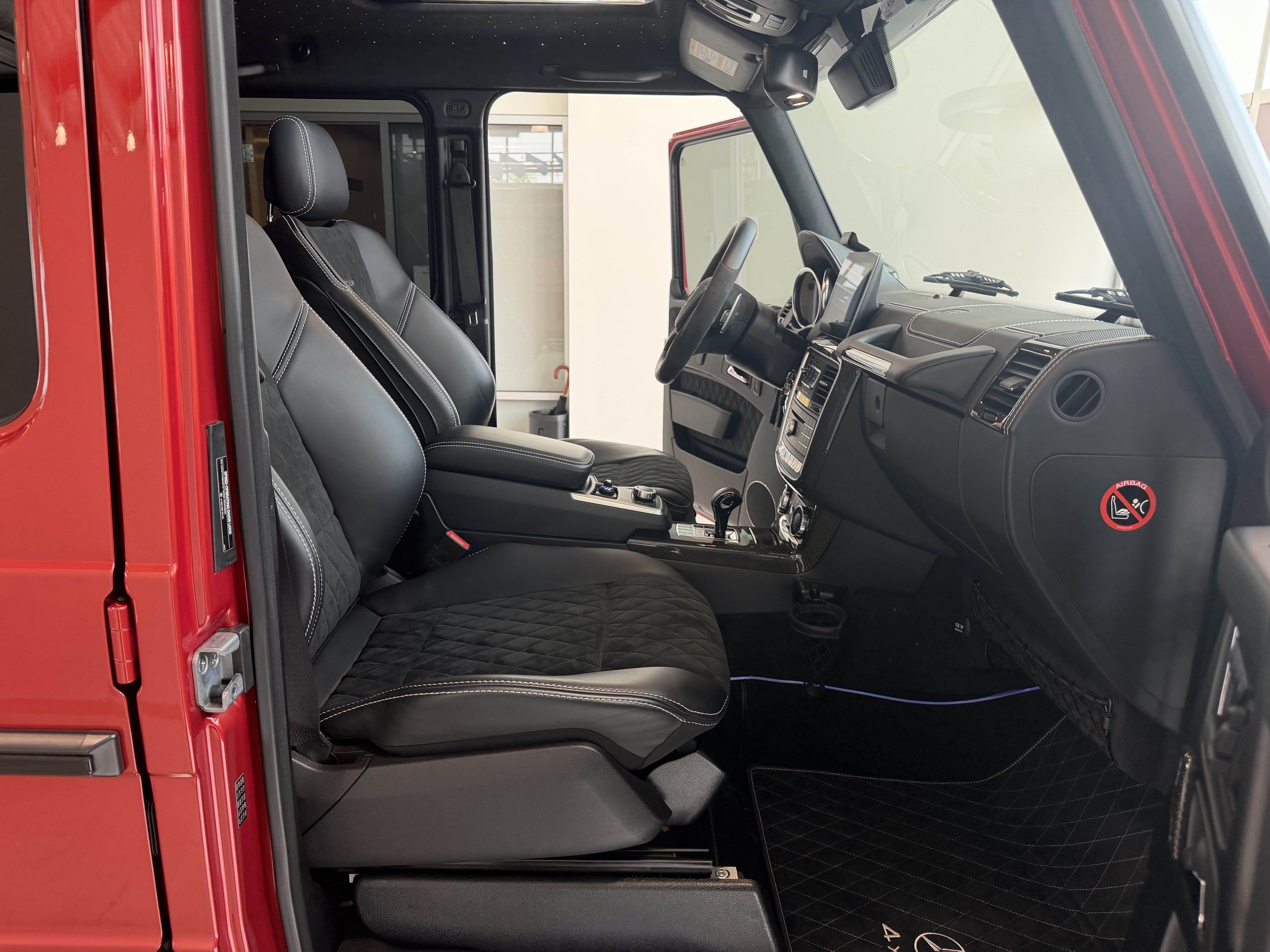 Used 2017 Mercedes-Benz G 550 Squared image 38
