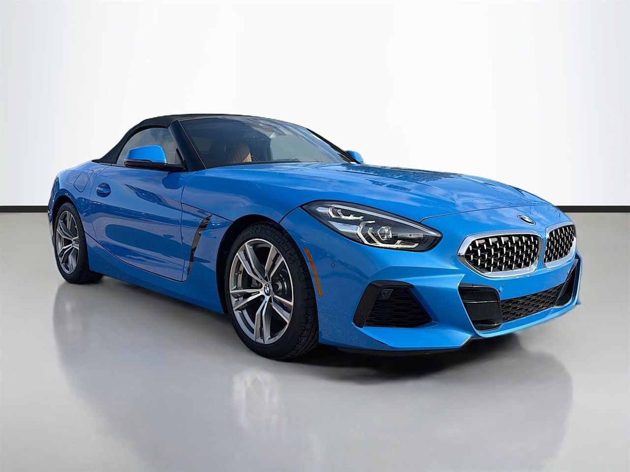 Used 2020 BMW Z4 sDrive30i w/ Premium Package image 2