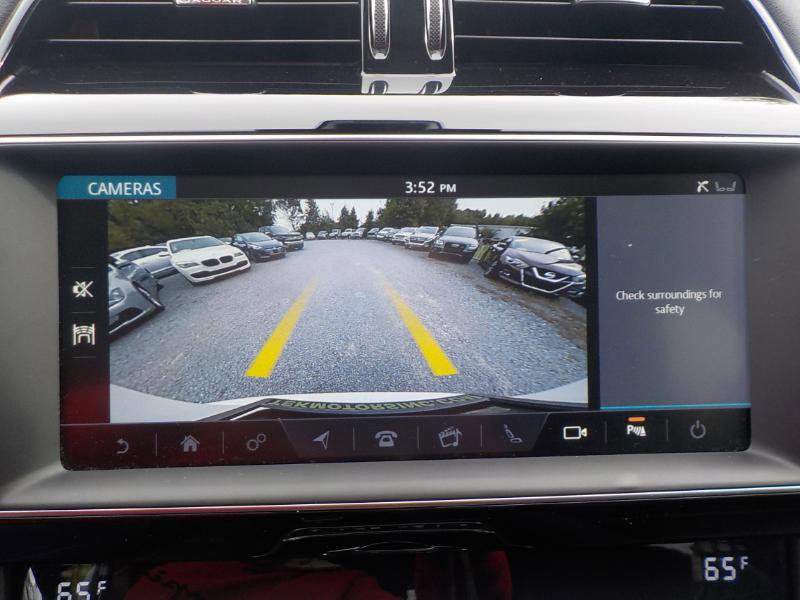 Used 2019 Jaguar F-PACE Prestige image 18