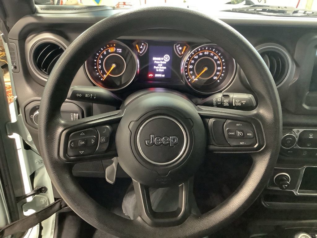 Used 2023 Jeep Wrangler Sport image 11