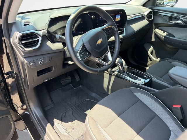 Used 2026 Chevrolet TrailBlazer LT w/ Convenience Package FWD image 24