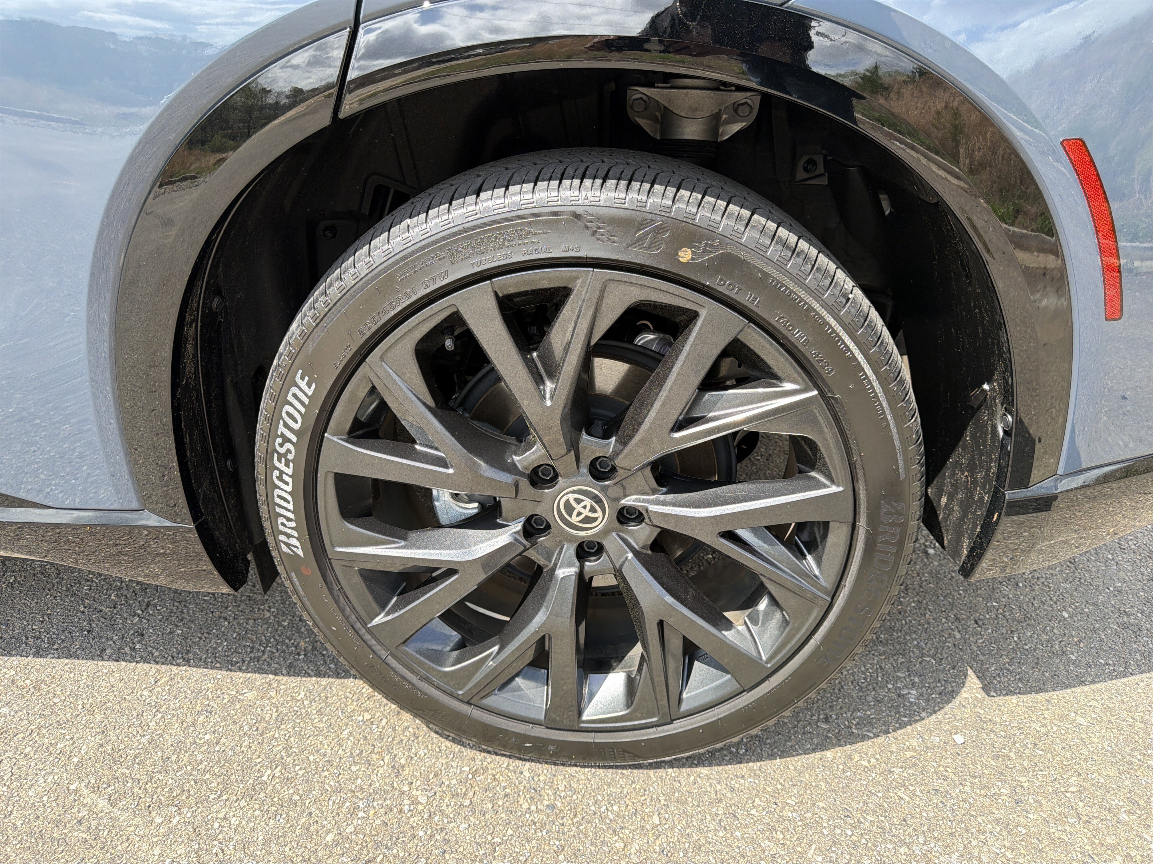 Used 2025 Toyota Crown Signia AWD/4WD image 20