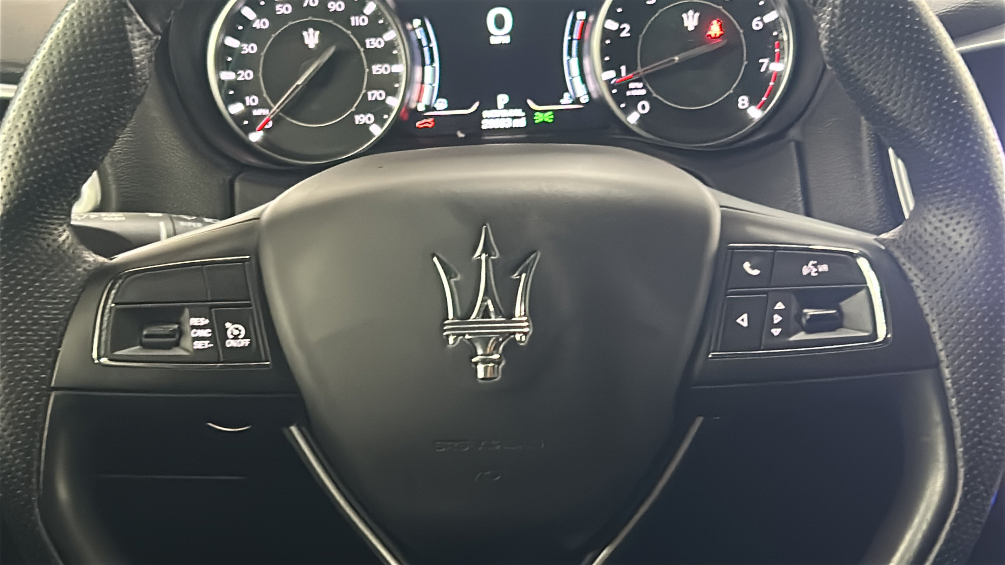 Used 2021 Maserati Ghibli RWD image 26