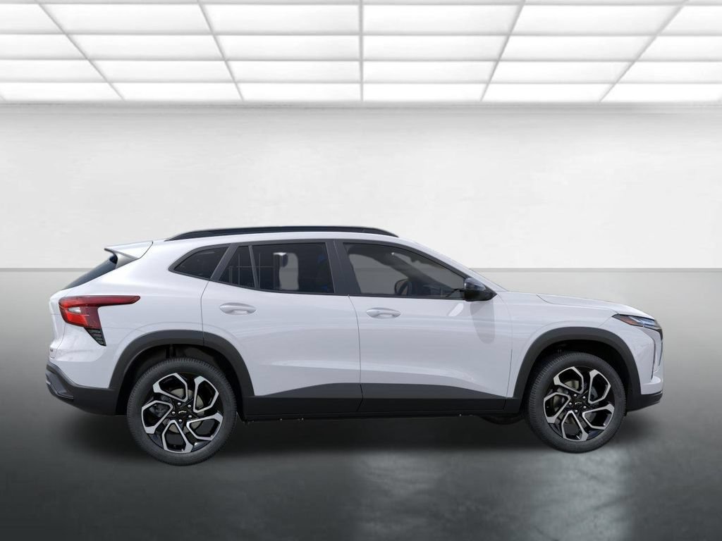 New 2026 Chevrolet Trax RS w/ Sunroof Package FWD image 5