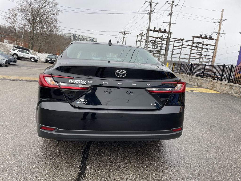 Used 2025 Toyota Camry LE AWD/4WD image 4