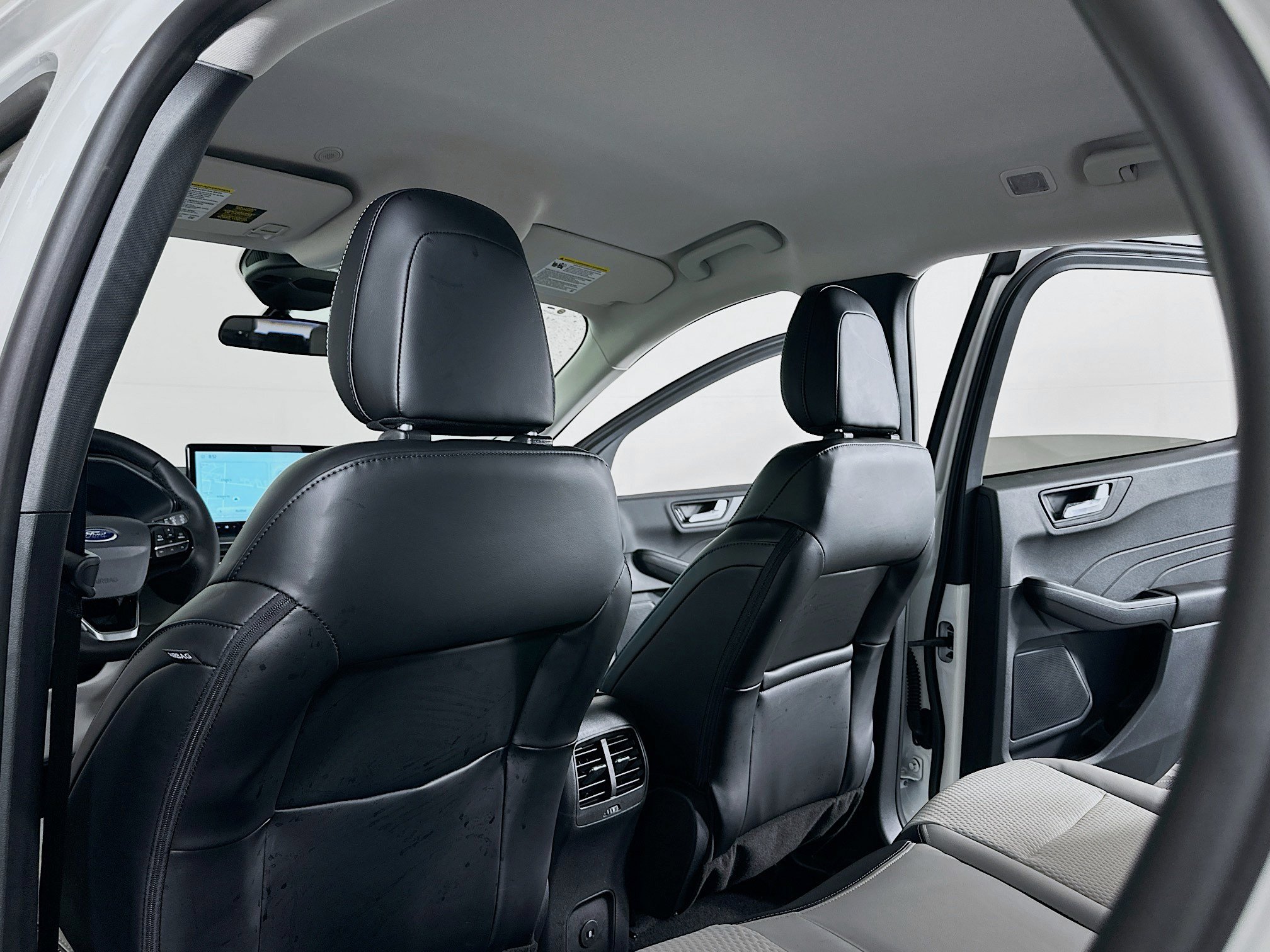 New 2025 Ford Escape SE w/ Class II Trailer Tow Package FWD image 6