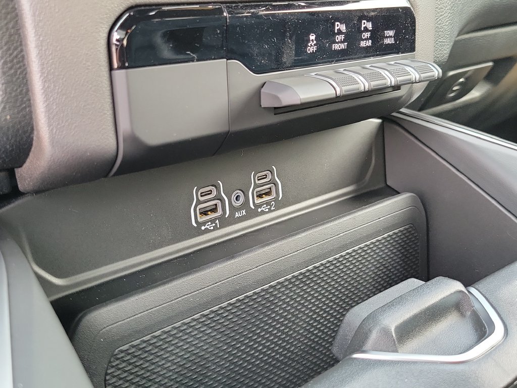 New 2026 RAM 1500 Express AWD/4WD image 19