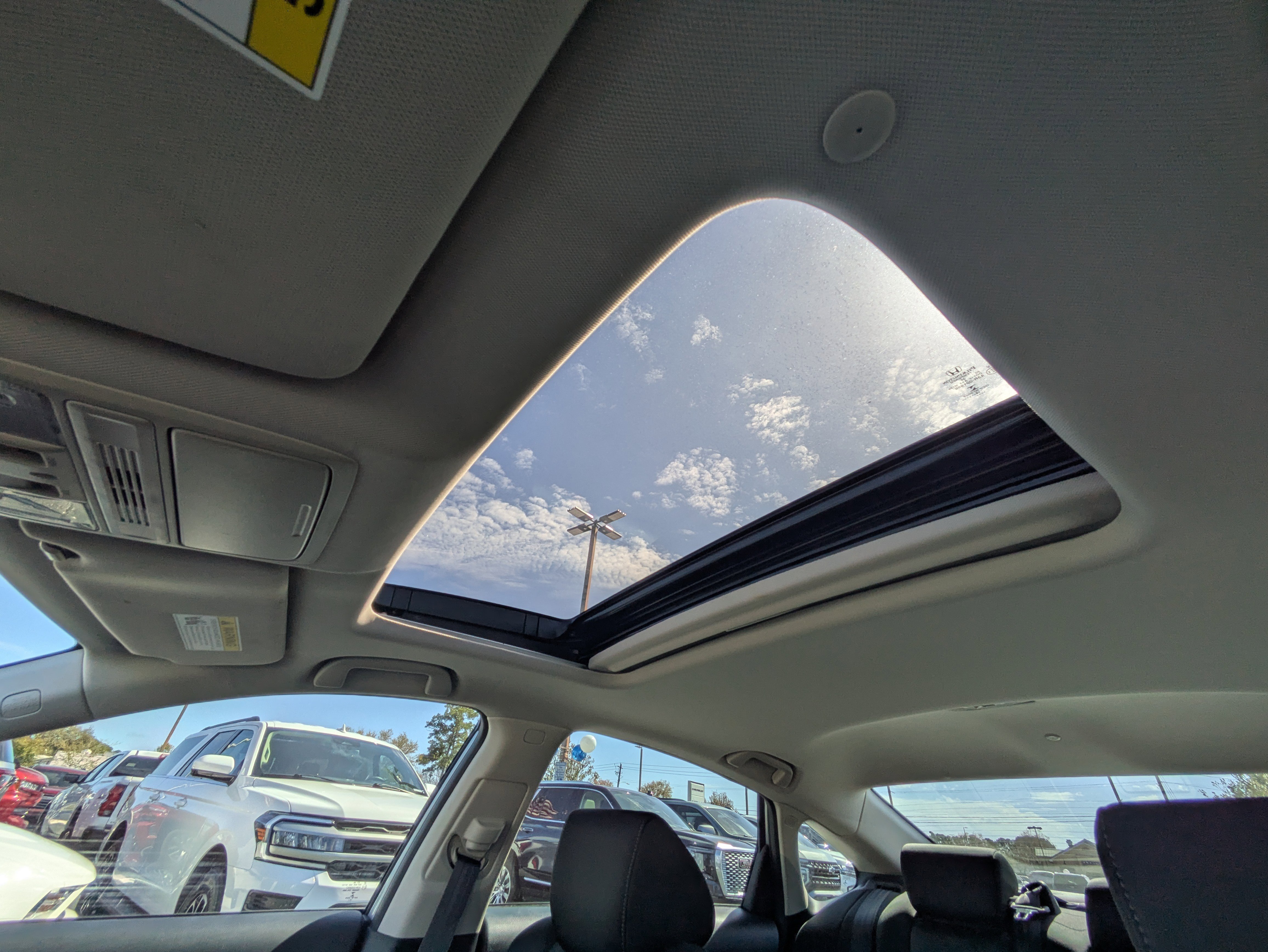 Used 2019 Honda Accord EX image 10