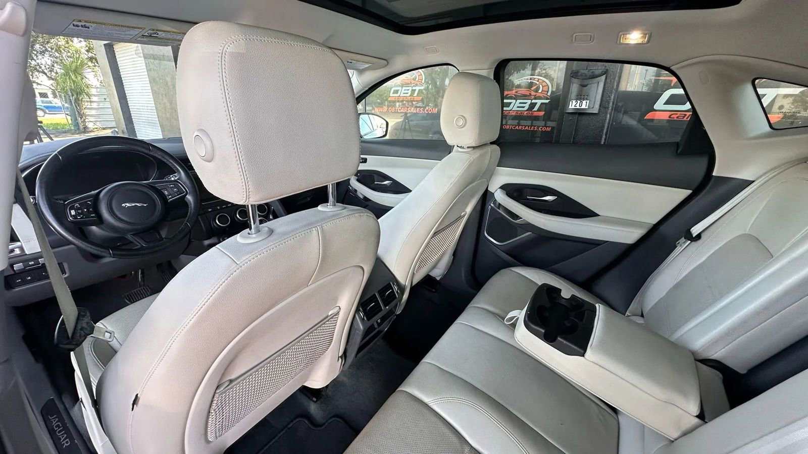 Used 2020 Jaguar E-PACE SE image 11