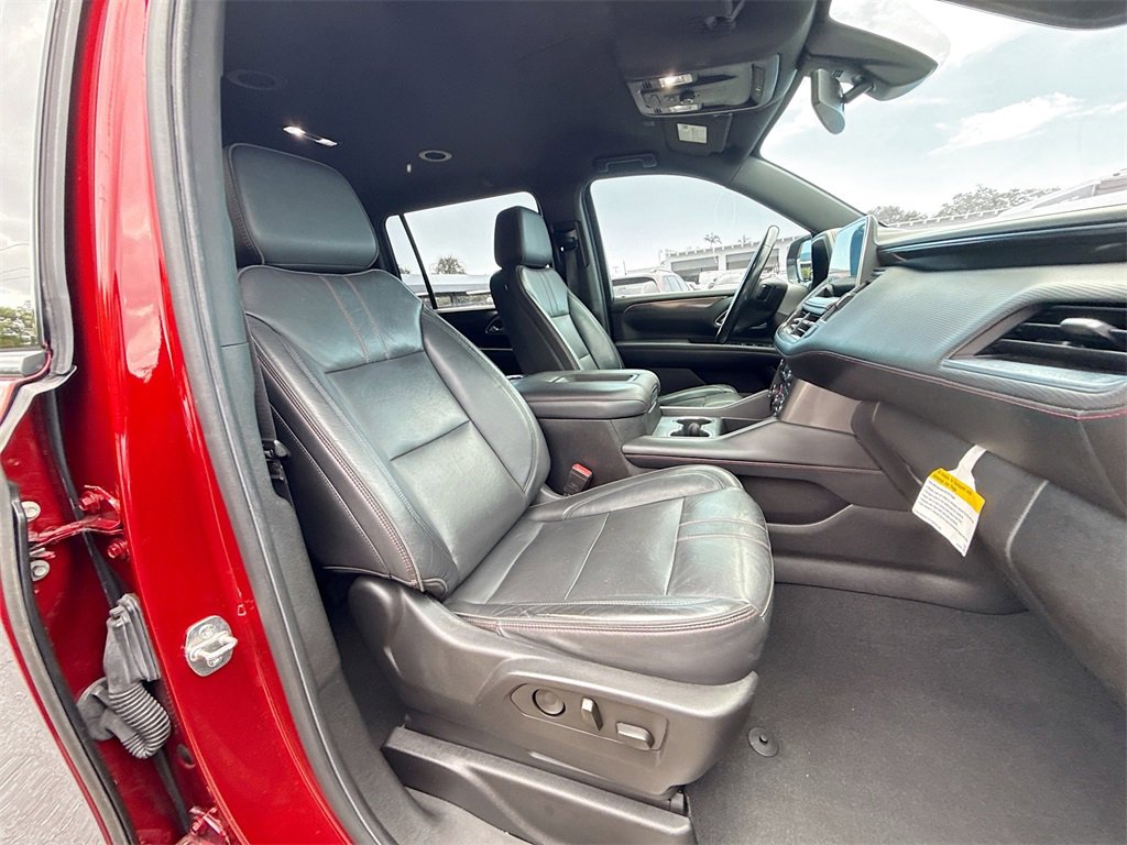 Used 2021 Chevrolet Suburban RST image 31