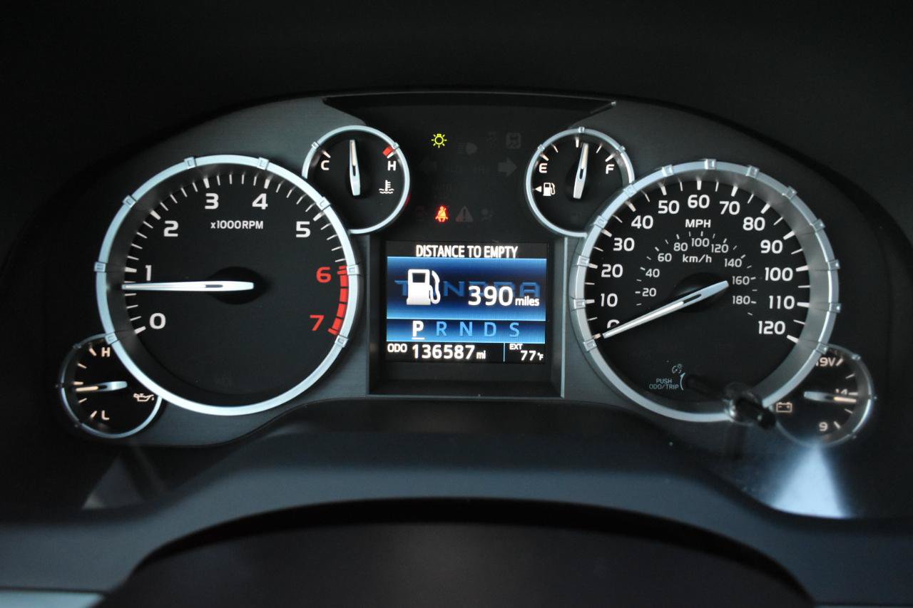 Used 2016 Toyota Tundra Platinum RWD image 17