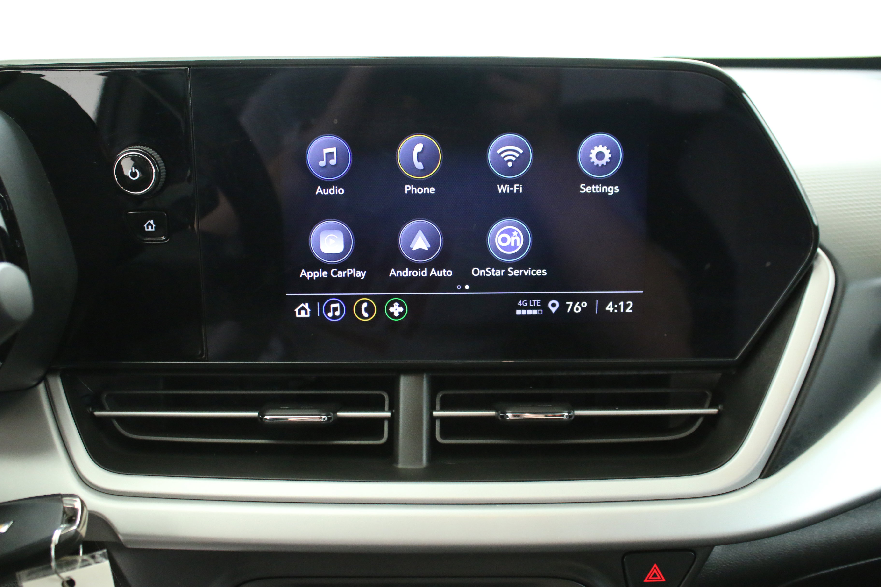 Used 2024 Chevrolet Trax LS w/ LS Convenience Package FWD image 17