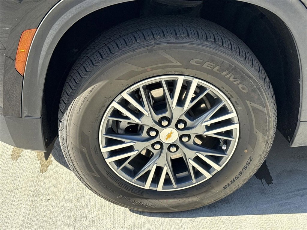 Used 2024 Chevrolet Traverse LT image 30