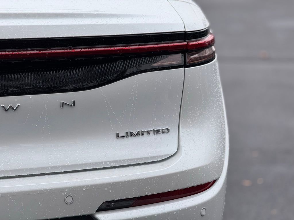 Certified 2025 Toyota Crown Limited image 11