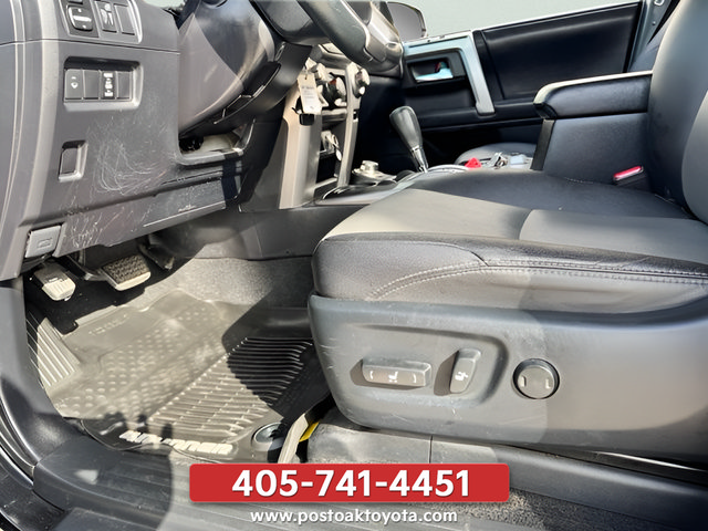 Used 2018 Toyota 4Runner SR5 Premium AWD/4WD image 28