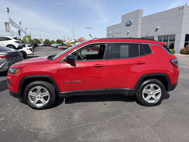Used 2024 Jeep Compass Latitude AWD/4WD image 7