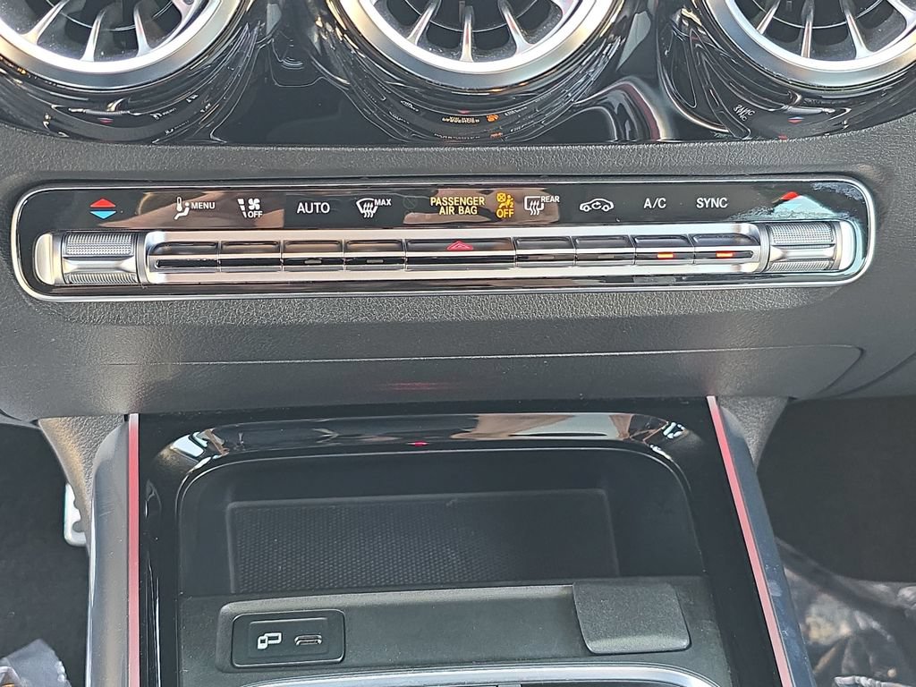 Used 2022 Mercedes-Benz GLA 35 AMG 4MATIC image 26